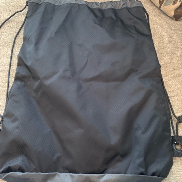 Adidas Drawstring Bag - Picture 2 of 3